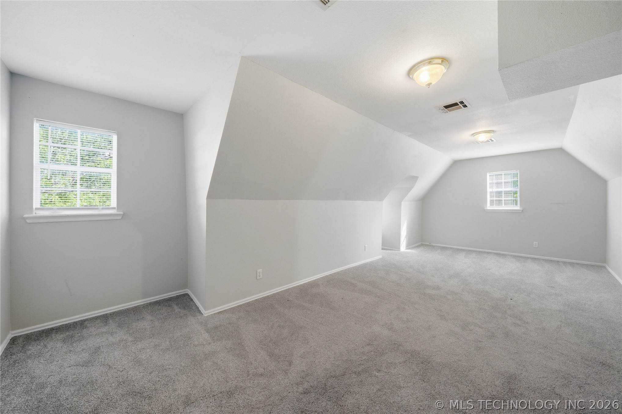 3239 E 4th Street Property Photo 29