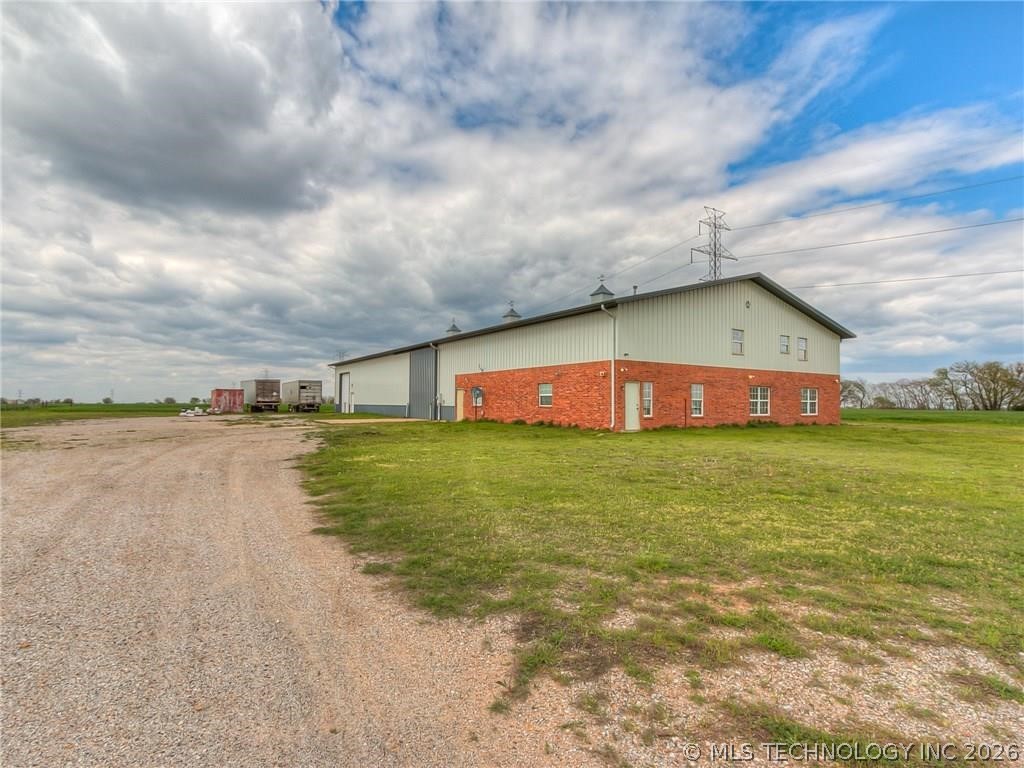 12875 W Waterloo Road Property Photo 2