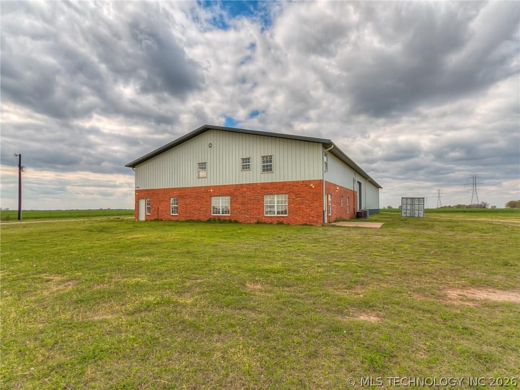 12875 W Waterloo Road Property Photo 3