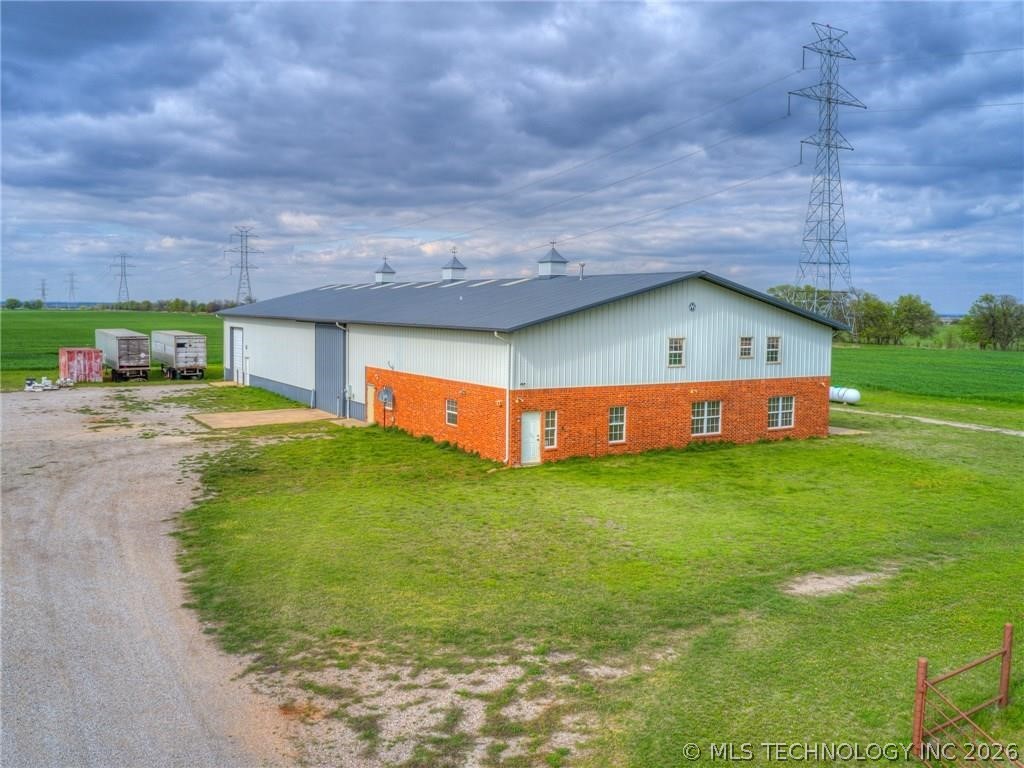12875 W Waterloo Road Property Photo 4