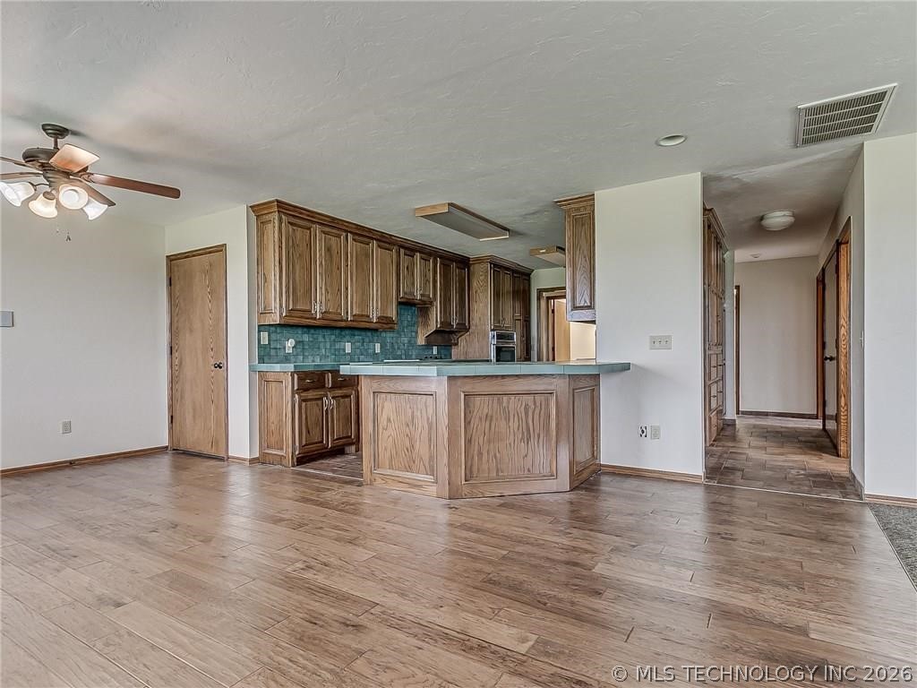 12875 W Waterloo Road Property Photo 7