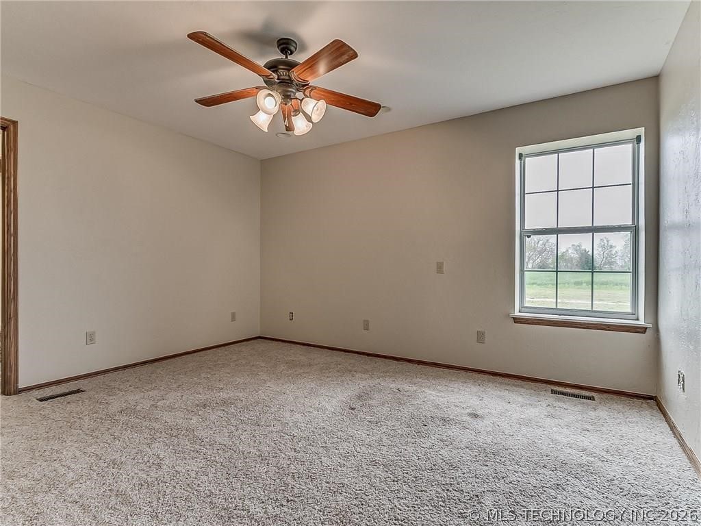 12875 W Waterloo Road Property Photo 10