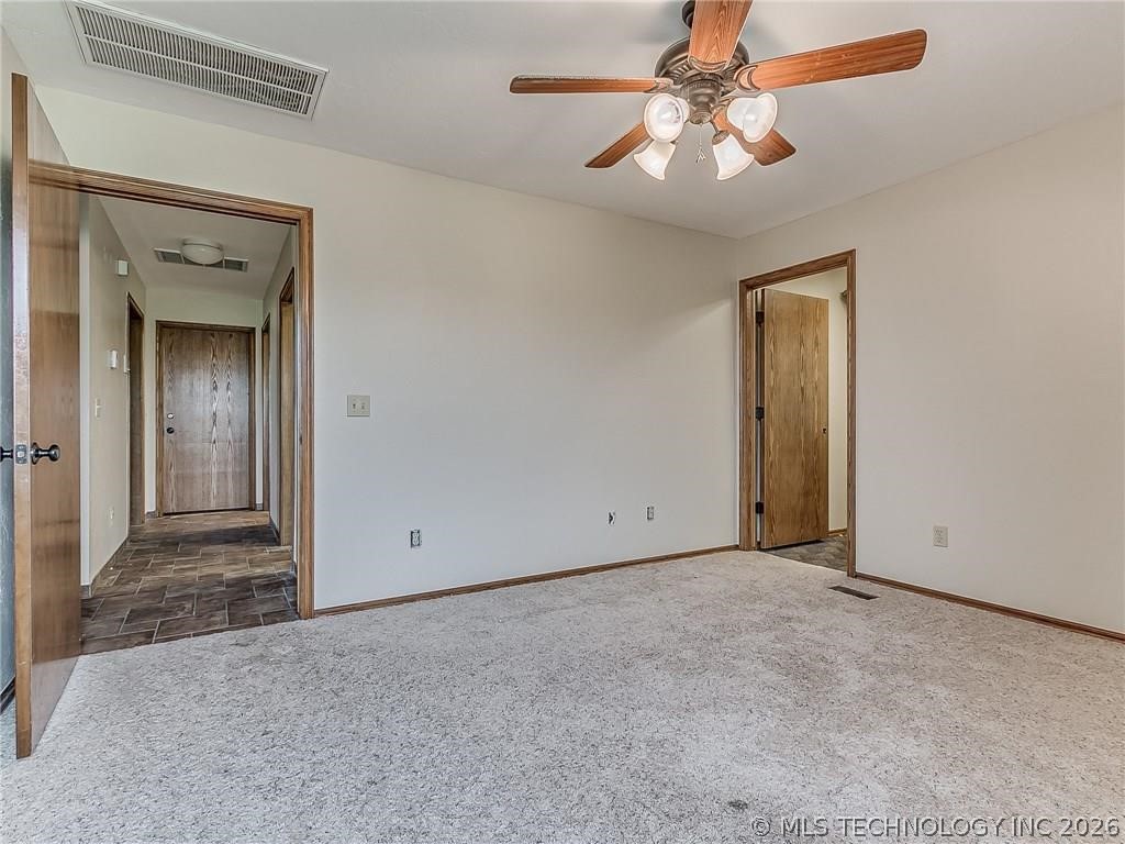 12875 W Waterloo Road Property Photo 11