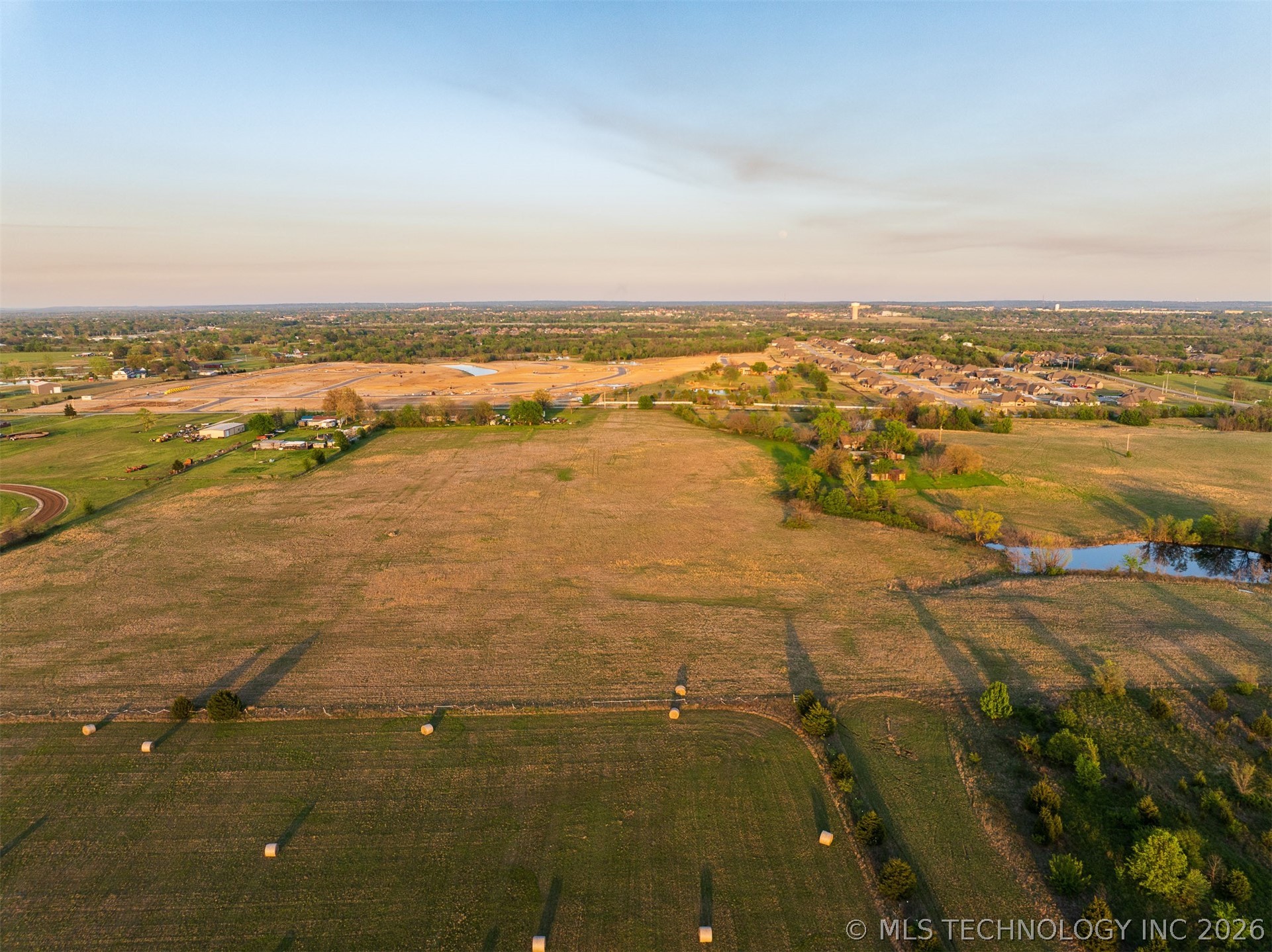 2 N Memorial Drive Property Photo 2