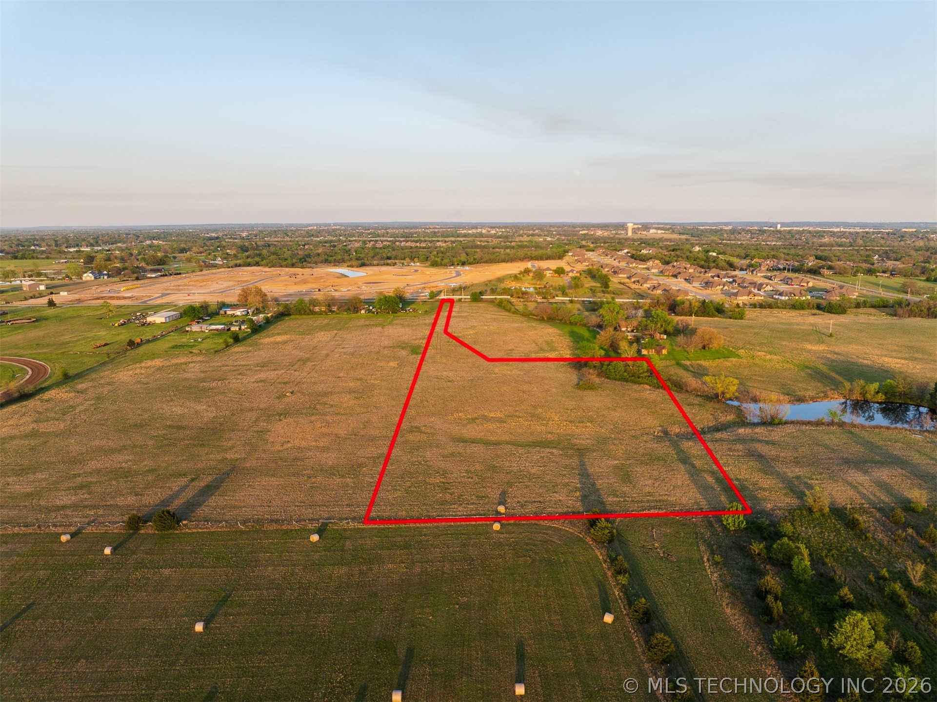 2 N Memorial Drive Property Photo 3