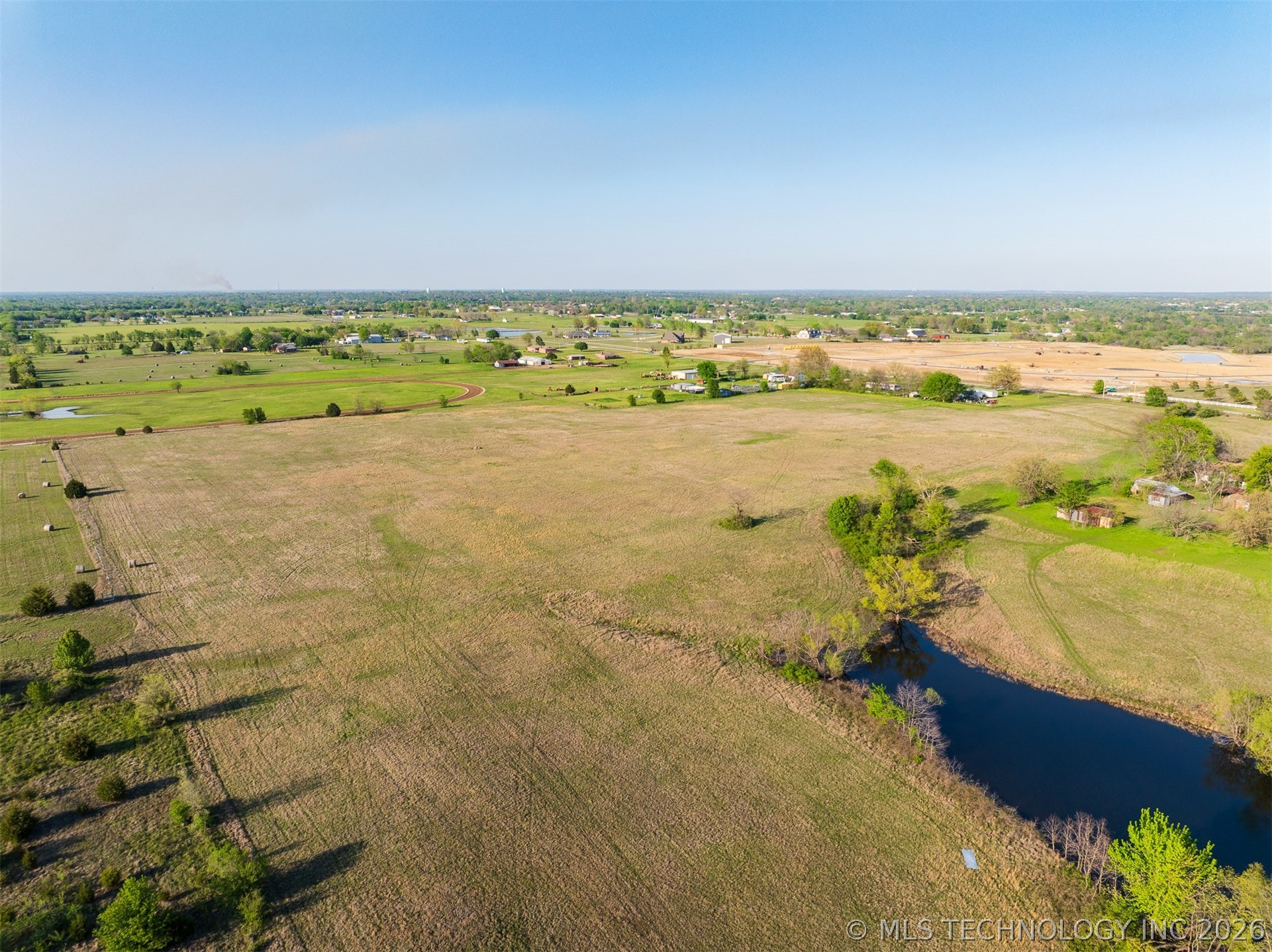 2 N Memorial Drive Property Photo 6