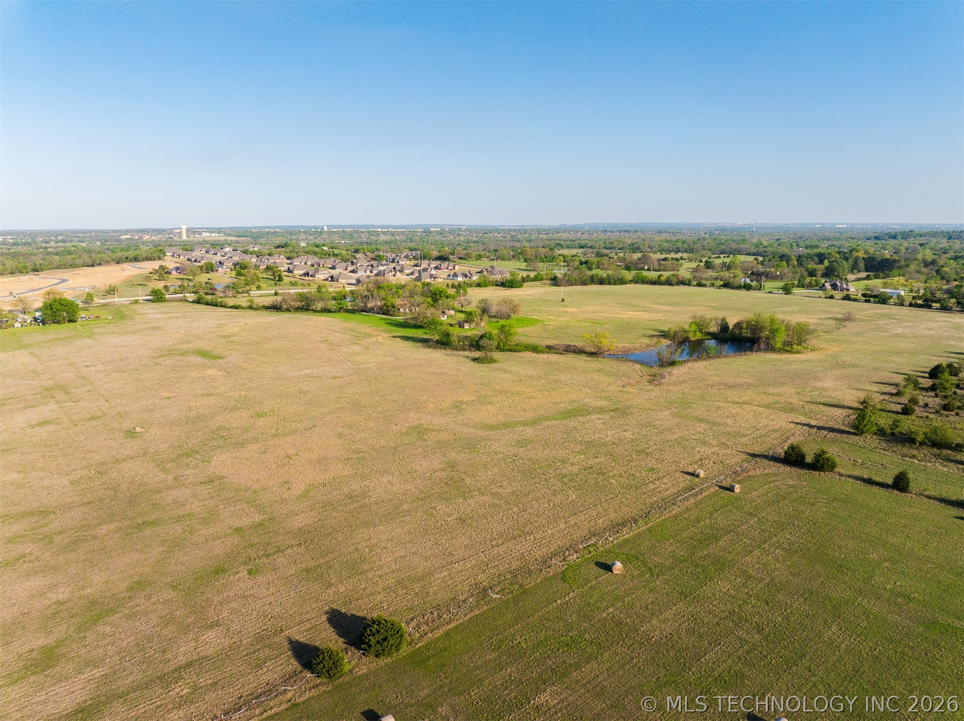 2 N Memorial Drive Property Photo 8