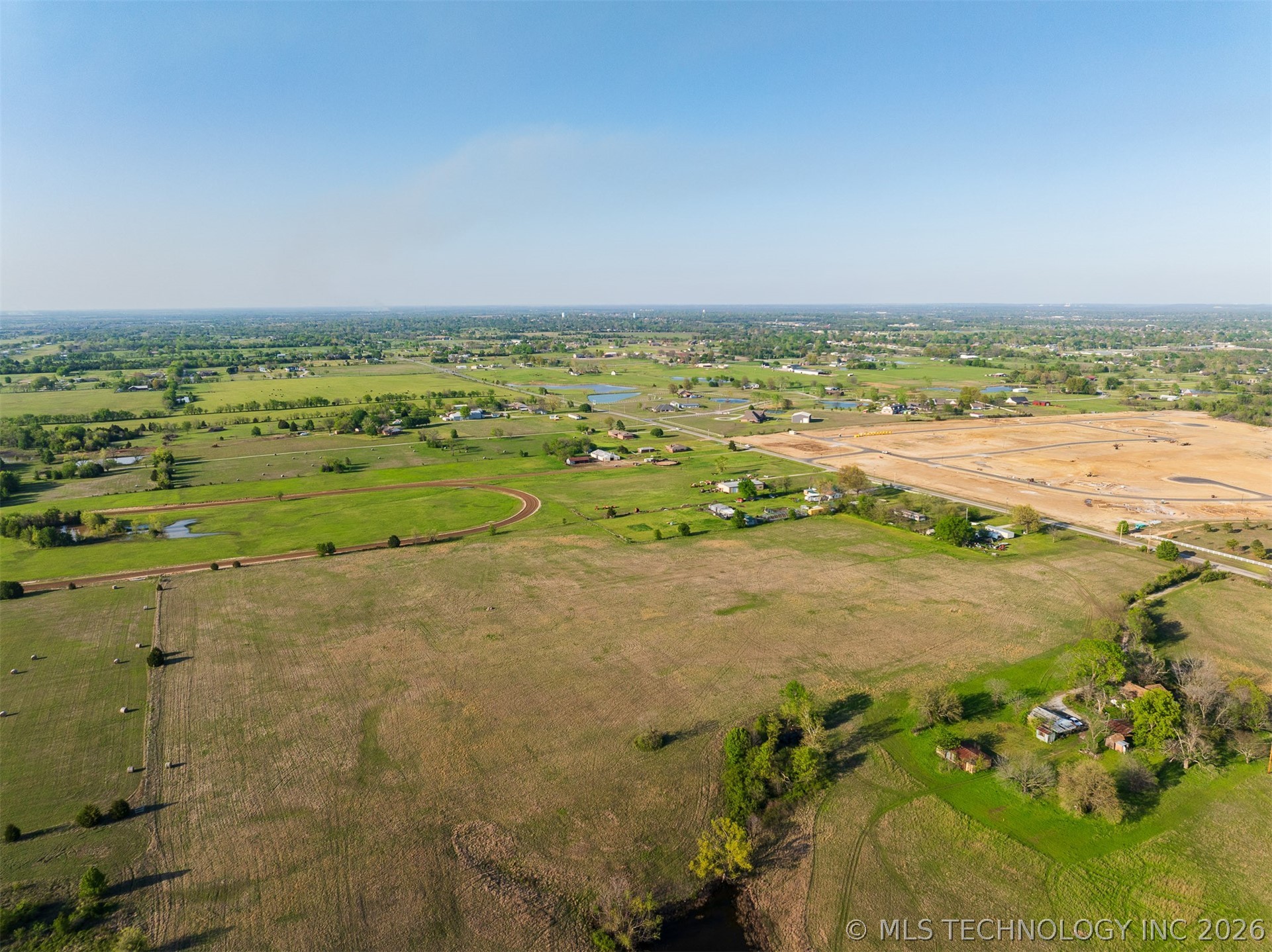 2 N Memorial Drive Property Photo 10
