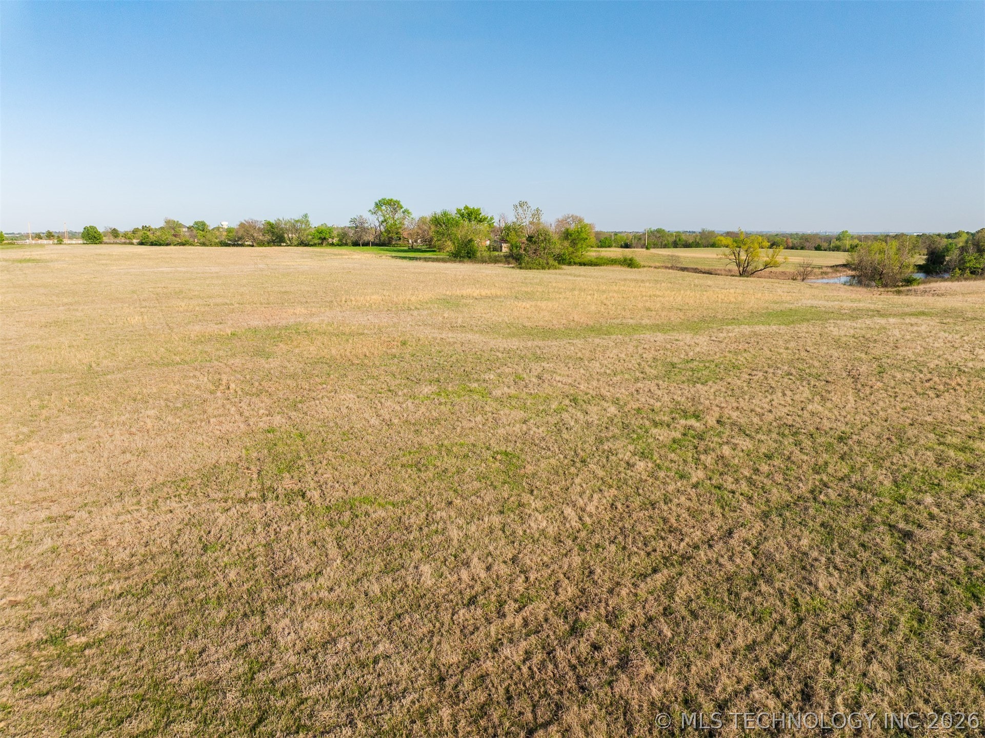 2 N Memorial Drive Property Photo 18
