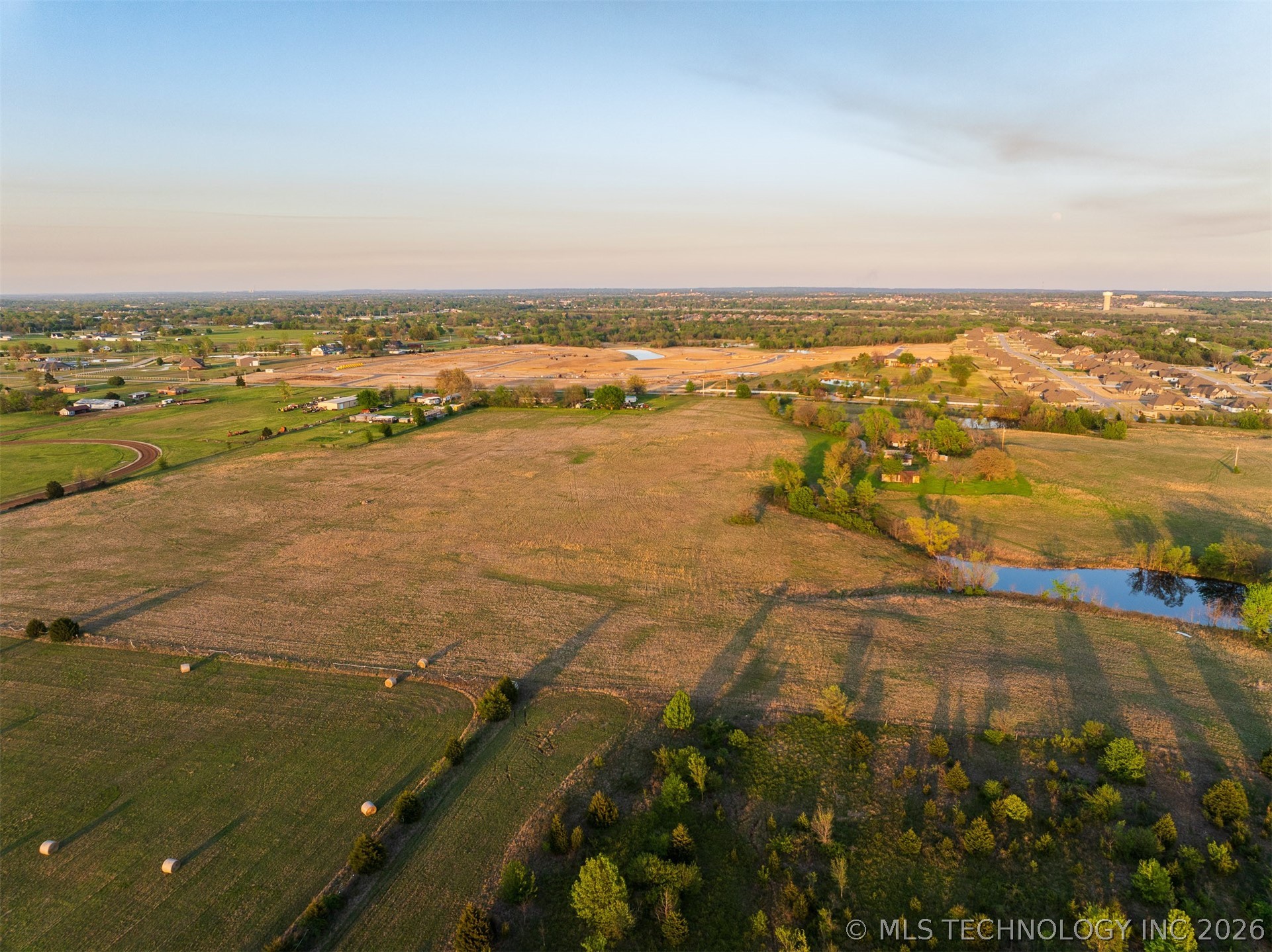 2 N Memorial Drive Property Photo 26