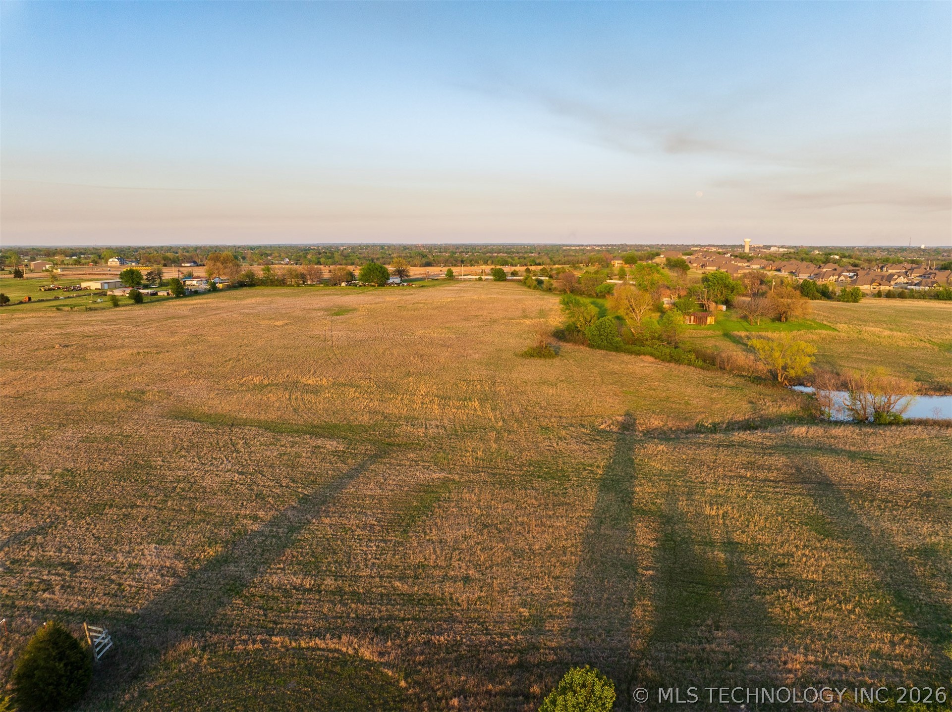 2 N Memorial Drive Property Photo 27