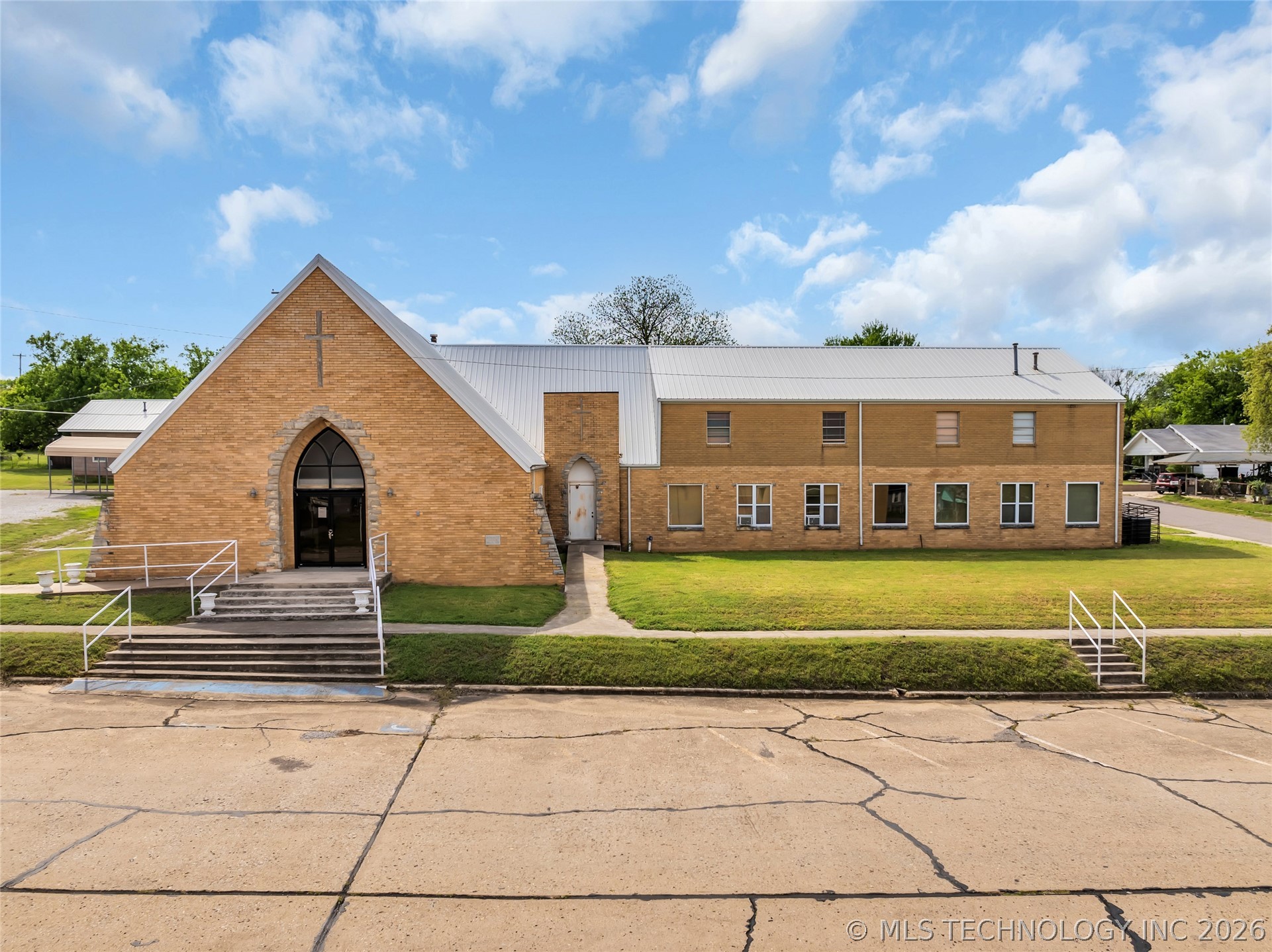 727 4th Street Property Photo 1