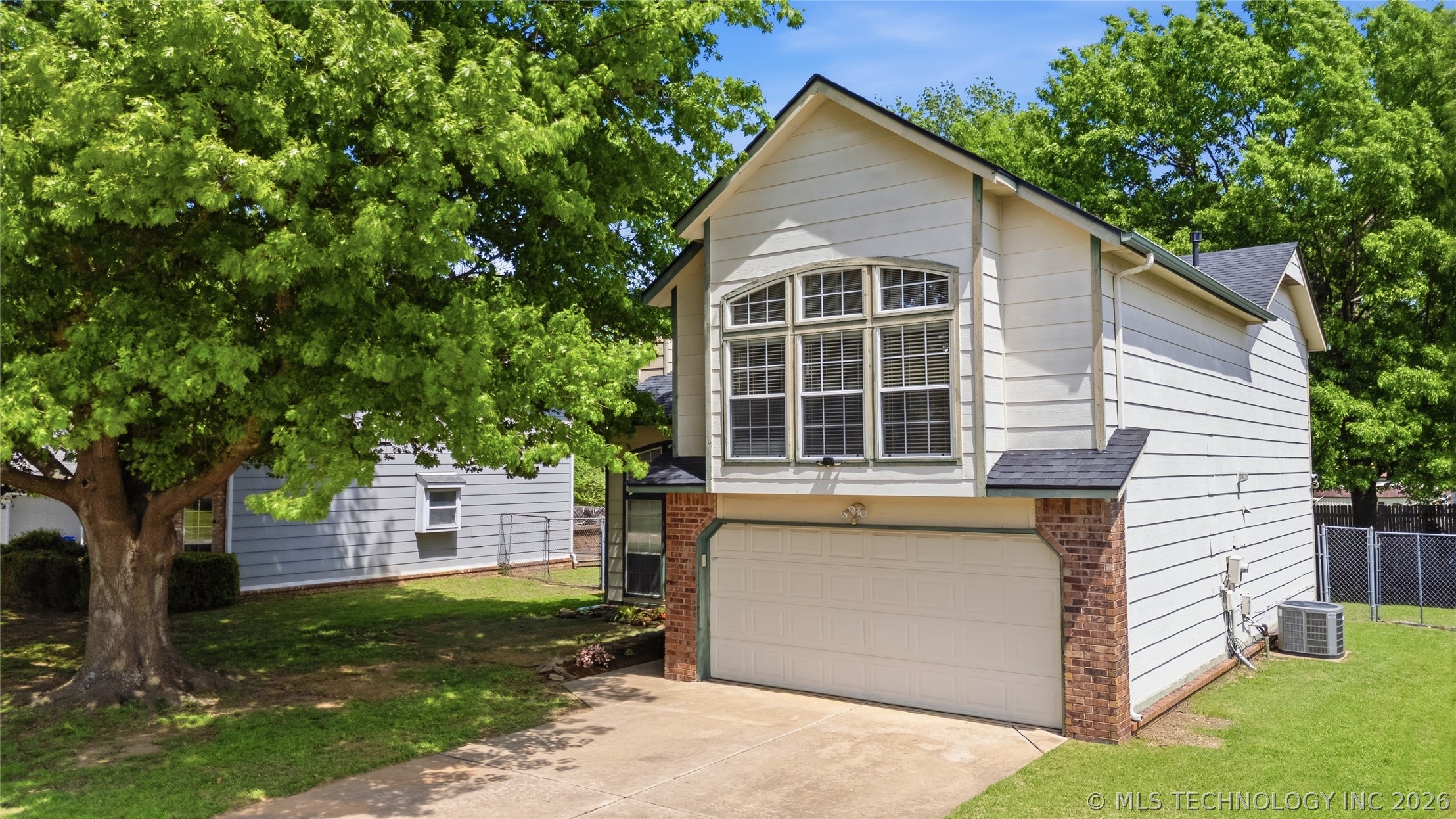 1509 N 26th Place Property Photo 1