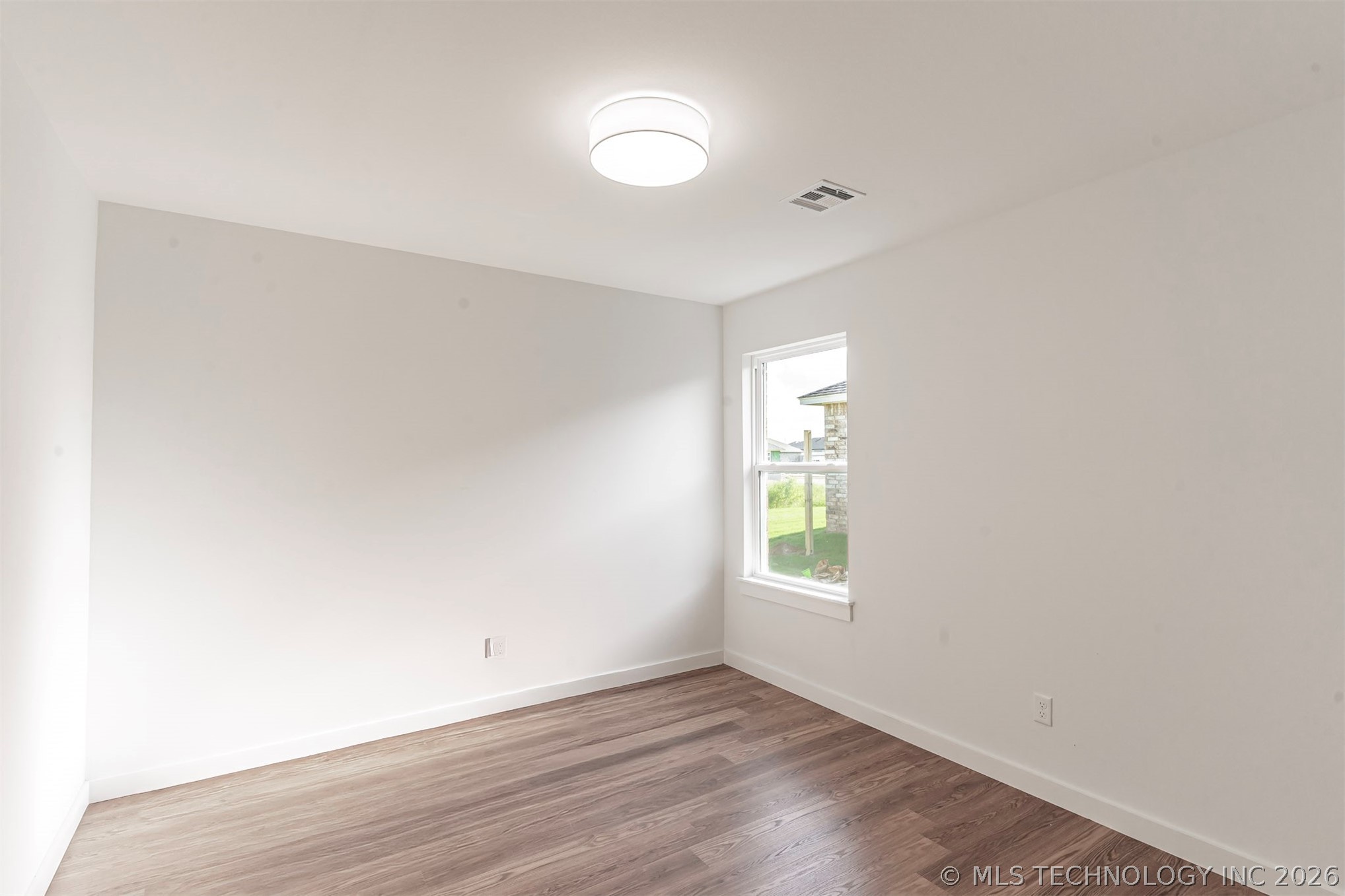 2421 W Main Street Property Photo 10