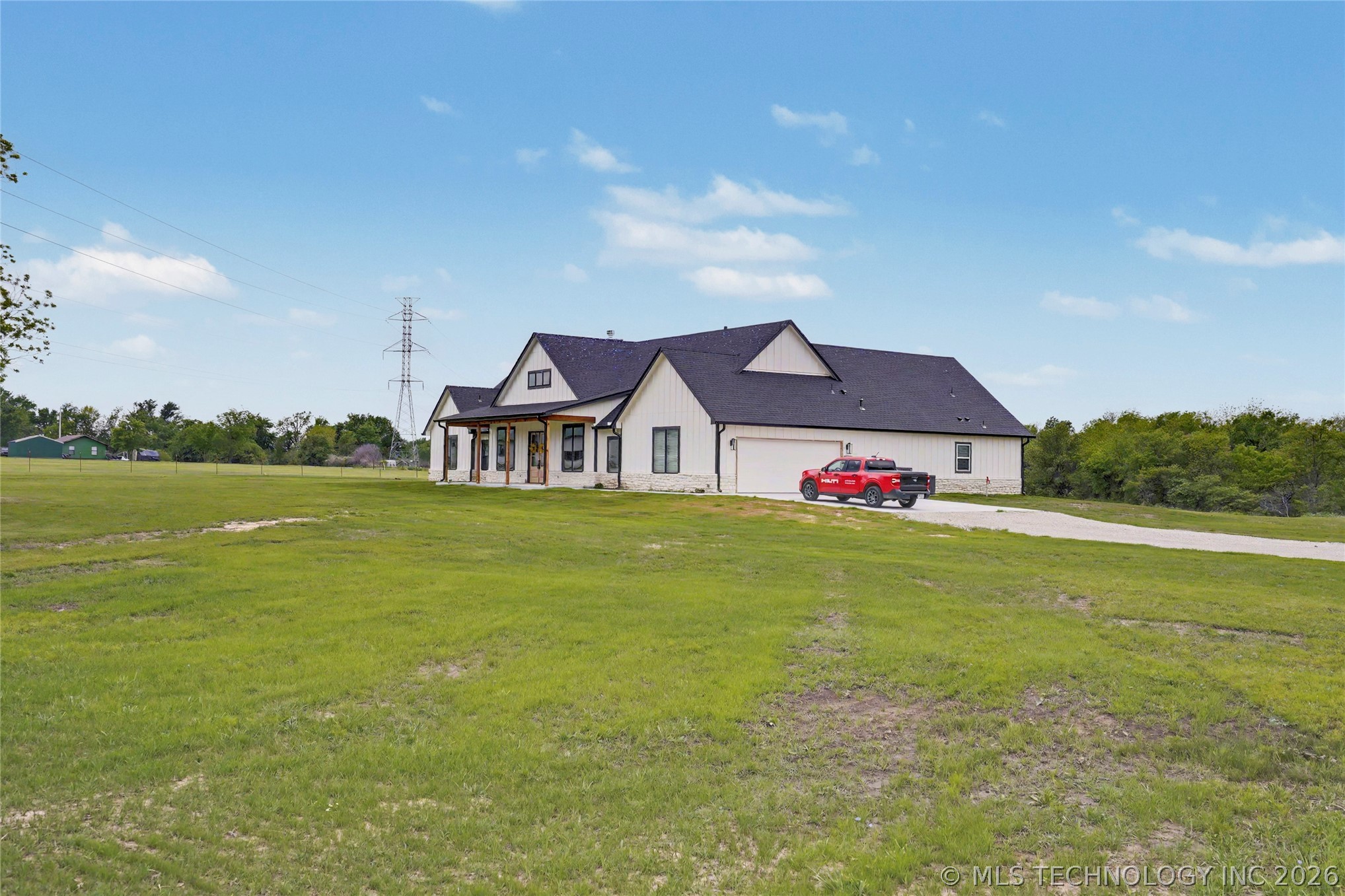 16014 N Memorial Drive Property Photo 3