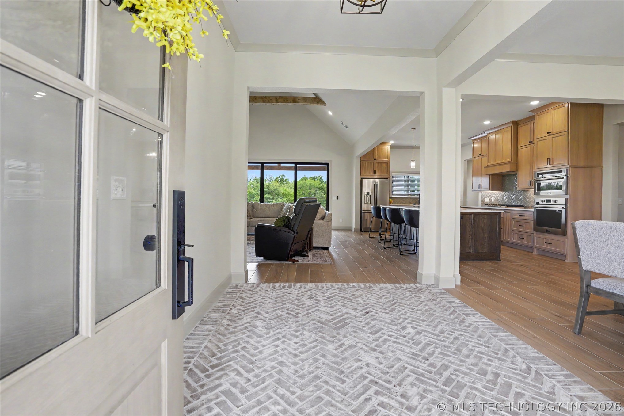 16014 N Memorial Drive Property Photo 4