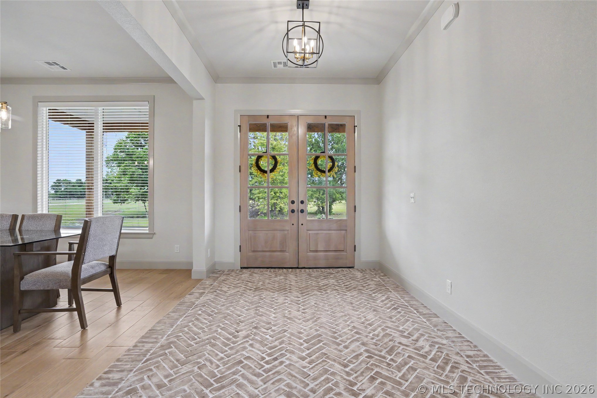 16014 N Memorial Drive Property Photo 5