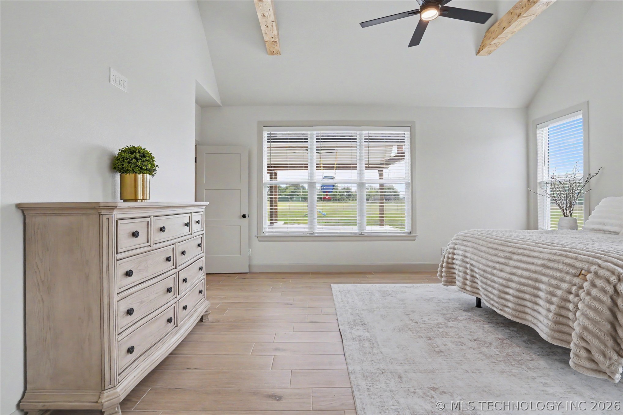 16014 N Memorial Drive Property Photo 20
