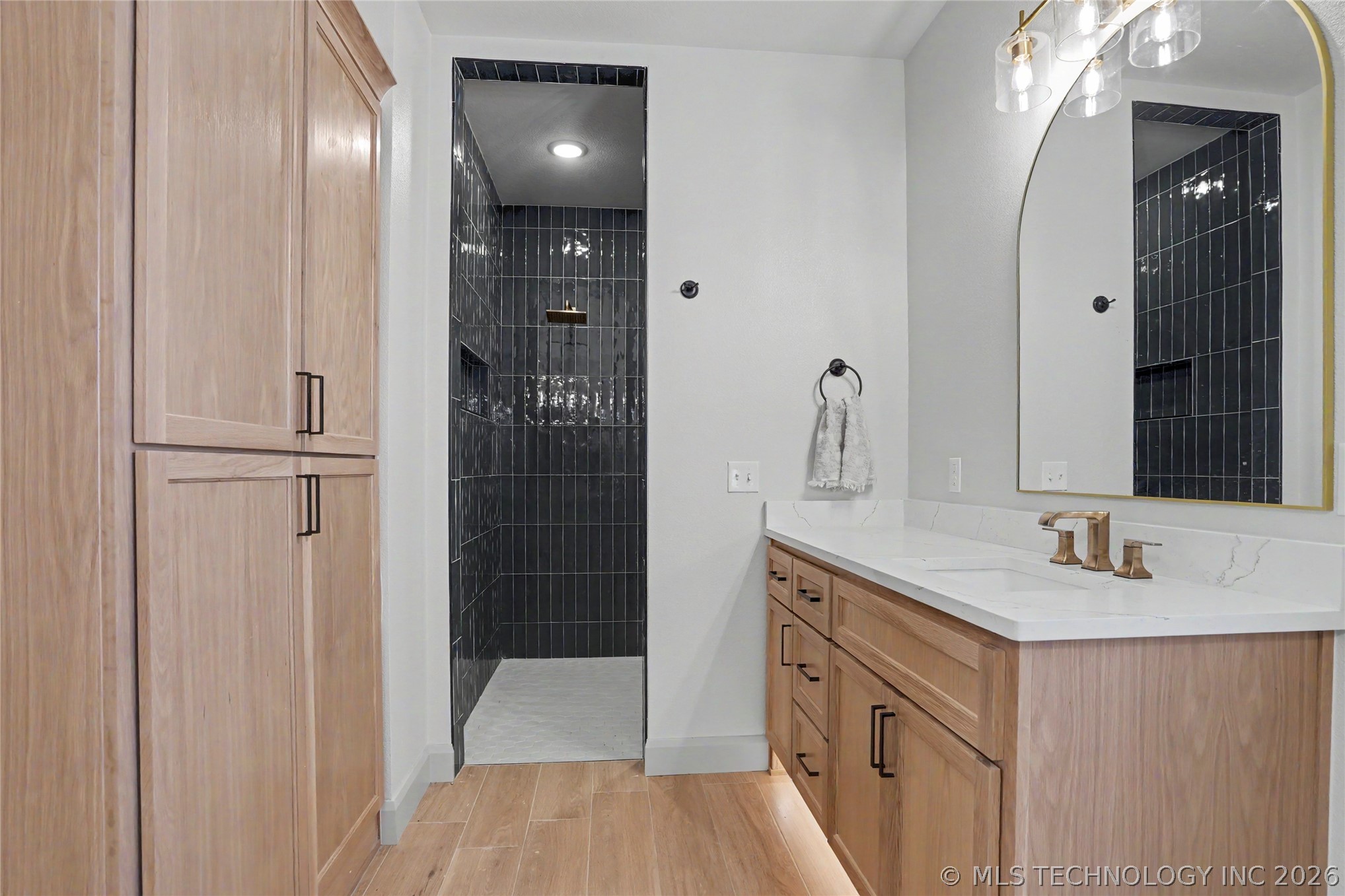 16014 N Memorial Drive Property Photo 22