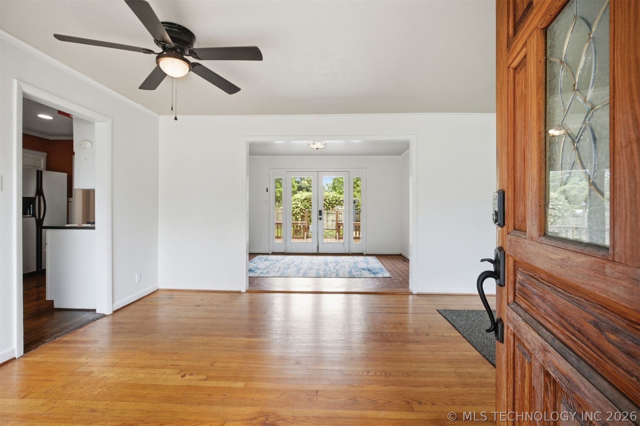1401 E South Avenue Property Photo 4