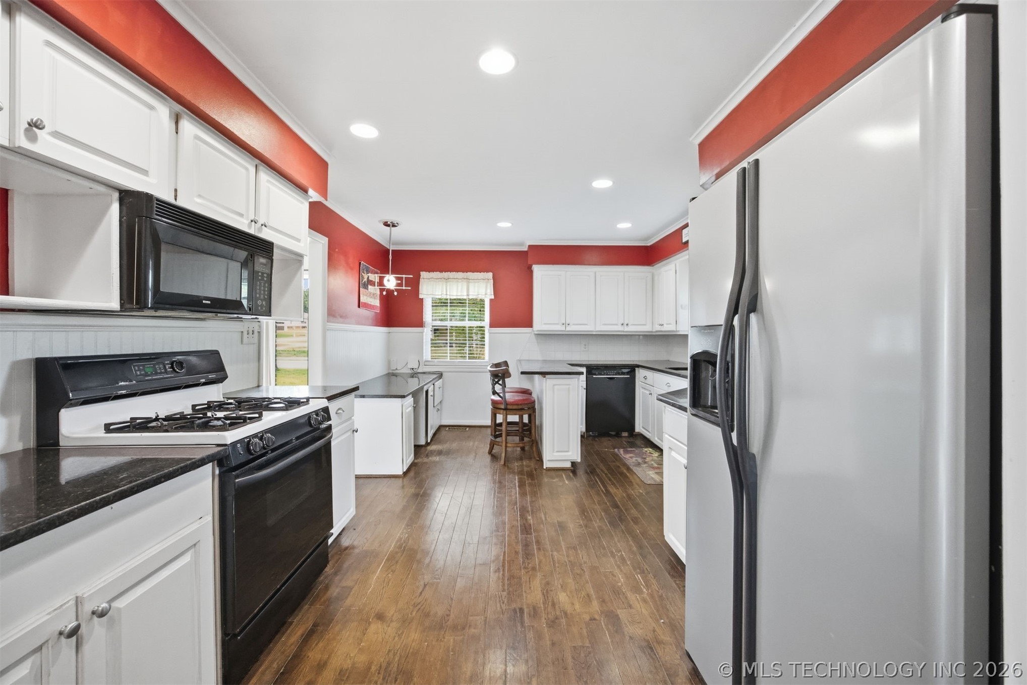 1401 E South Avenue Property Photo 14