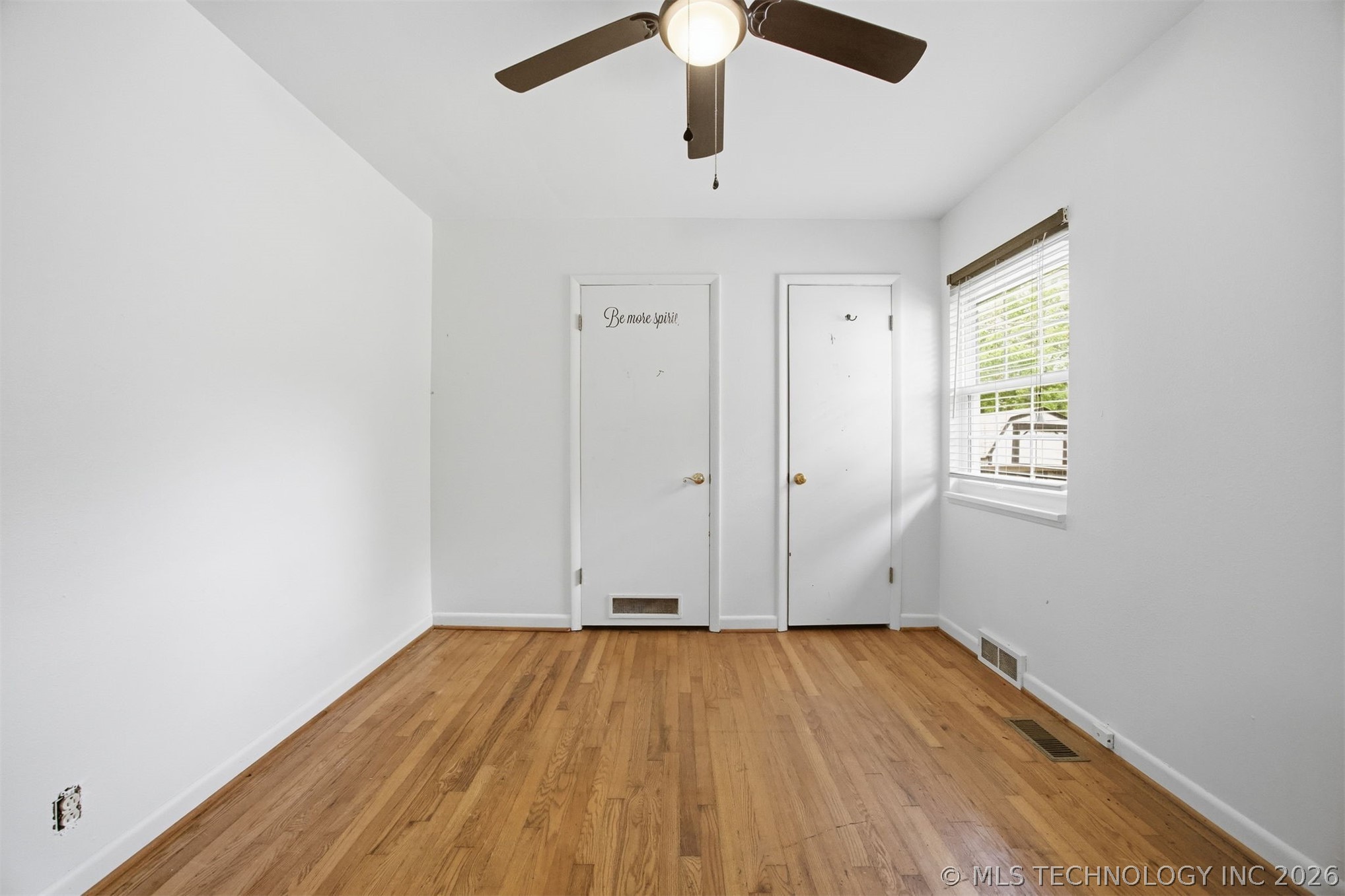 1401 E South Avenue Property Photo 18