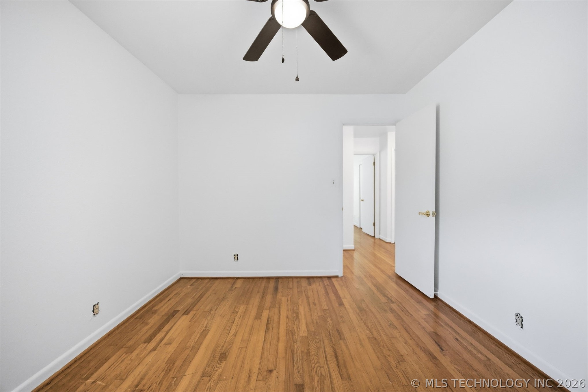 1401 E South Avenue Property Photo 19