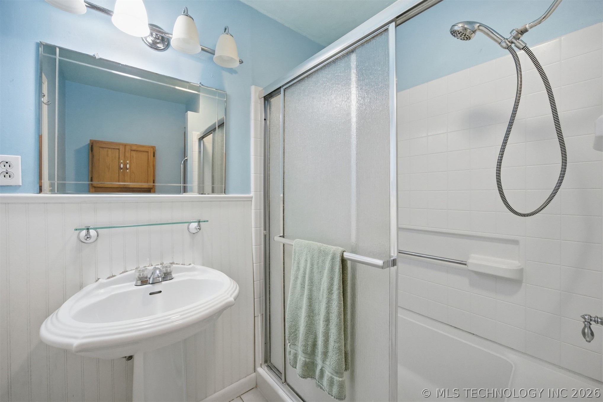 1401 E South Avenue Property Photo 22