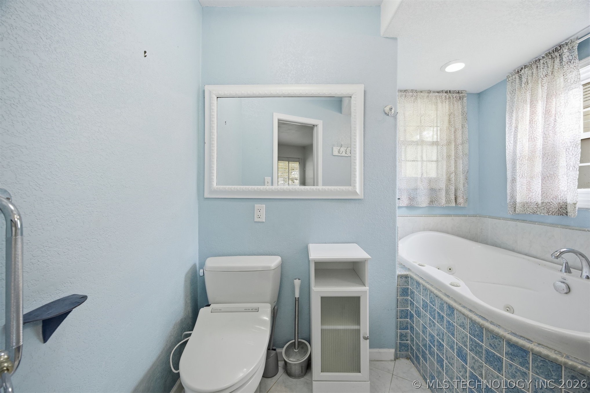 1401 E South Avenue Property Photo 34