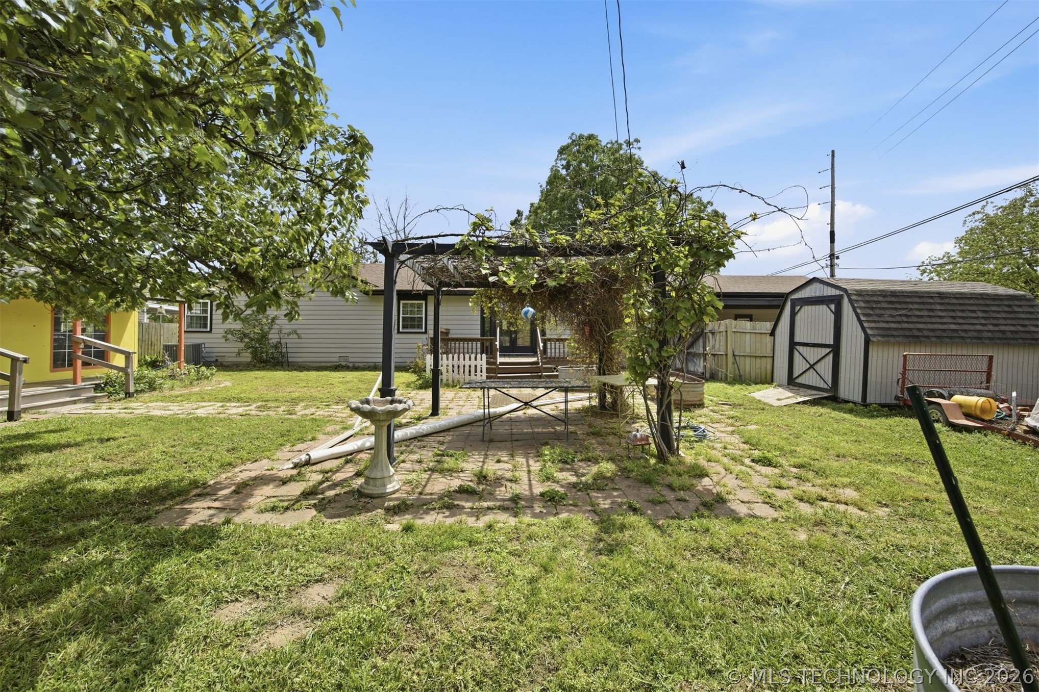 1401 E South Avenue Property Photo 43