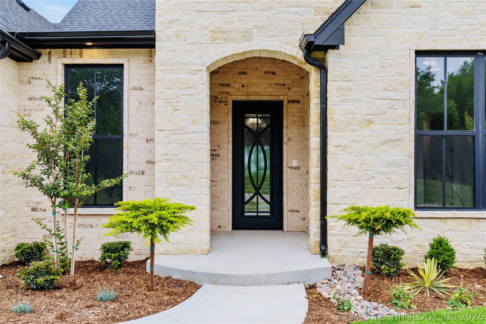 12216 Reflection Pointe Drive Property Photo 4