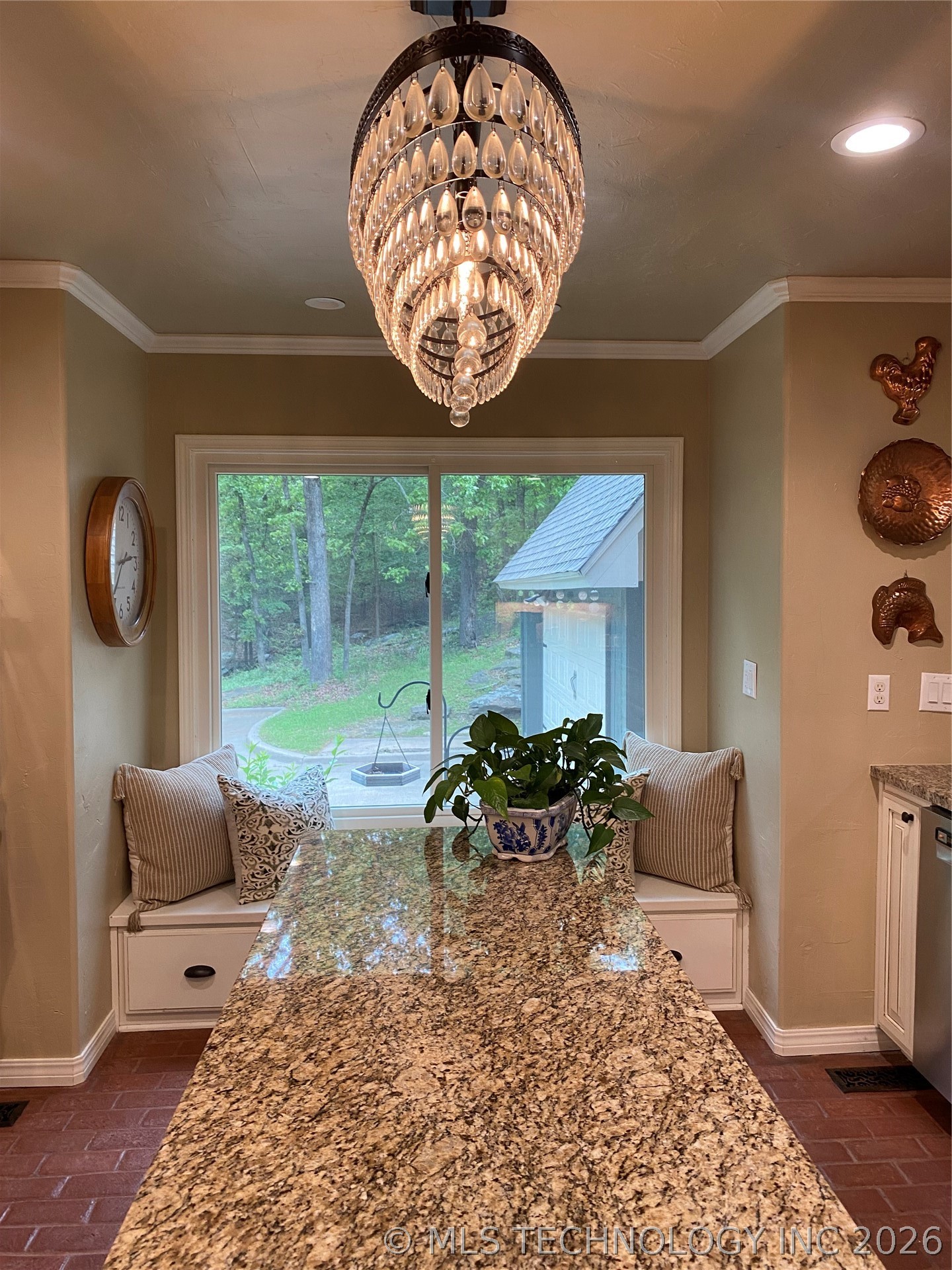 5960 Rolling Oaks Lane Property Photo 11