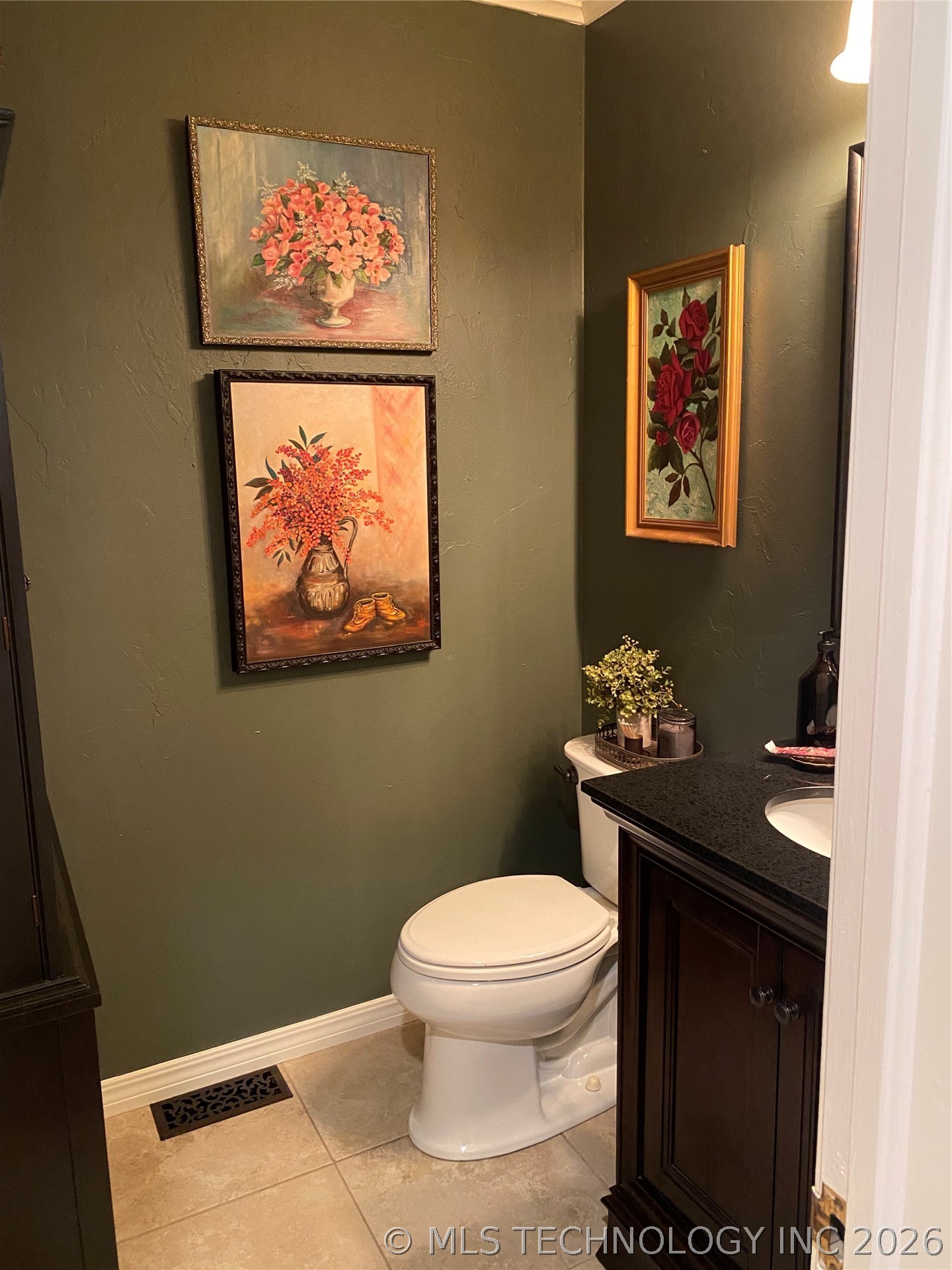 5960 Rolling Oaks Lane Property Photo 17