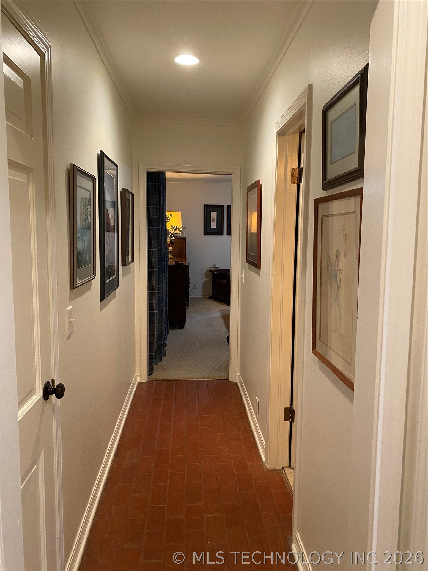 5960 Rolling Oaks Lane Property Photo 18