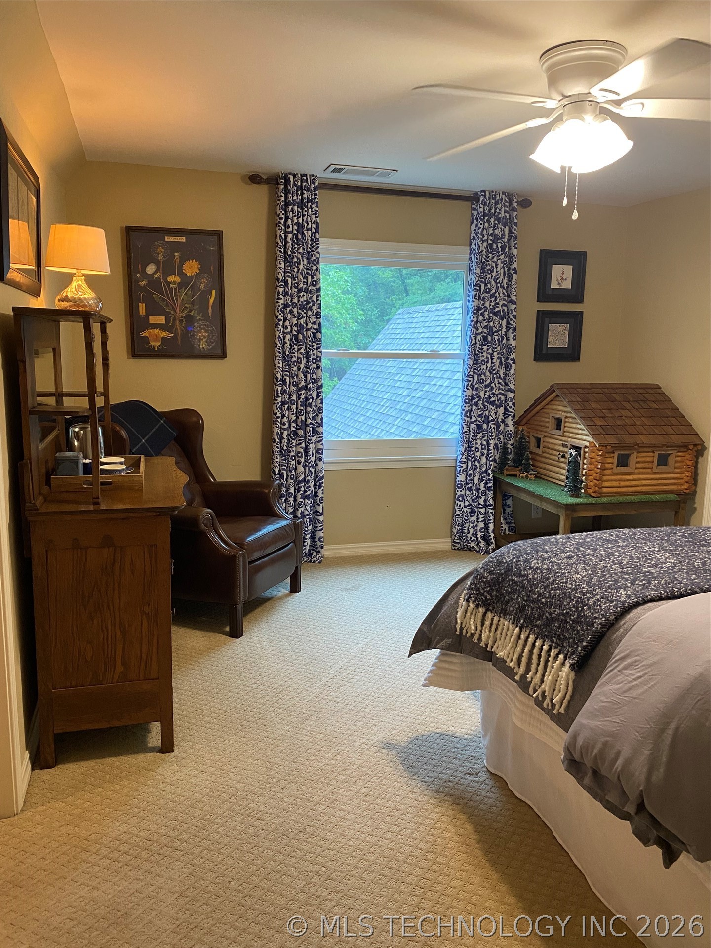 5960 Rolling Oaks Lane Property Photo 21