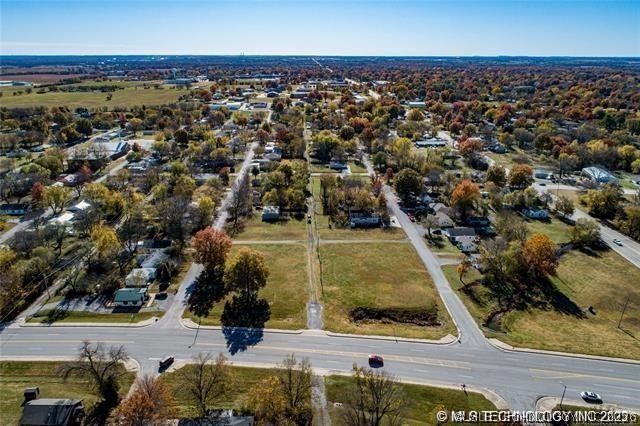 Hwy 20 Property Photo 4