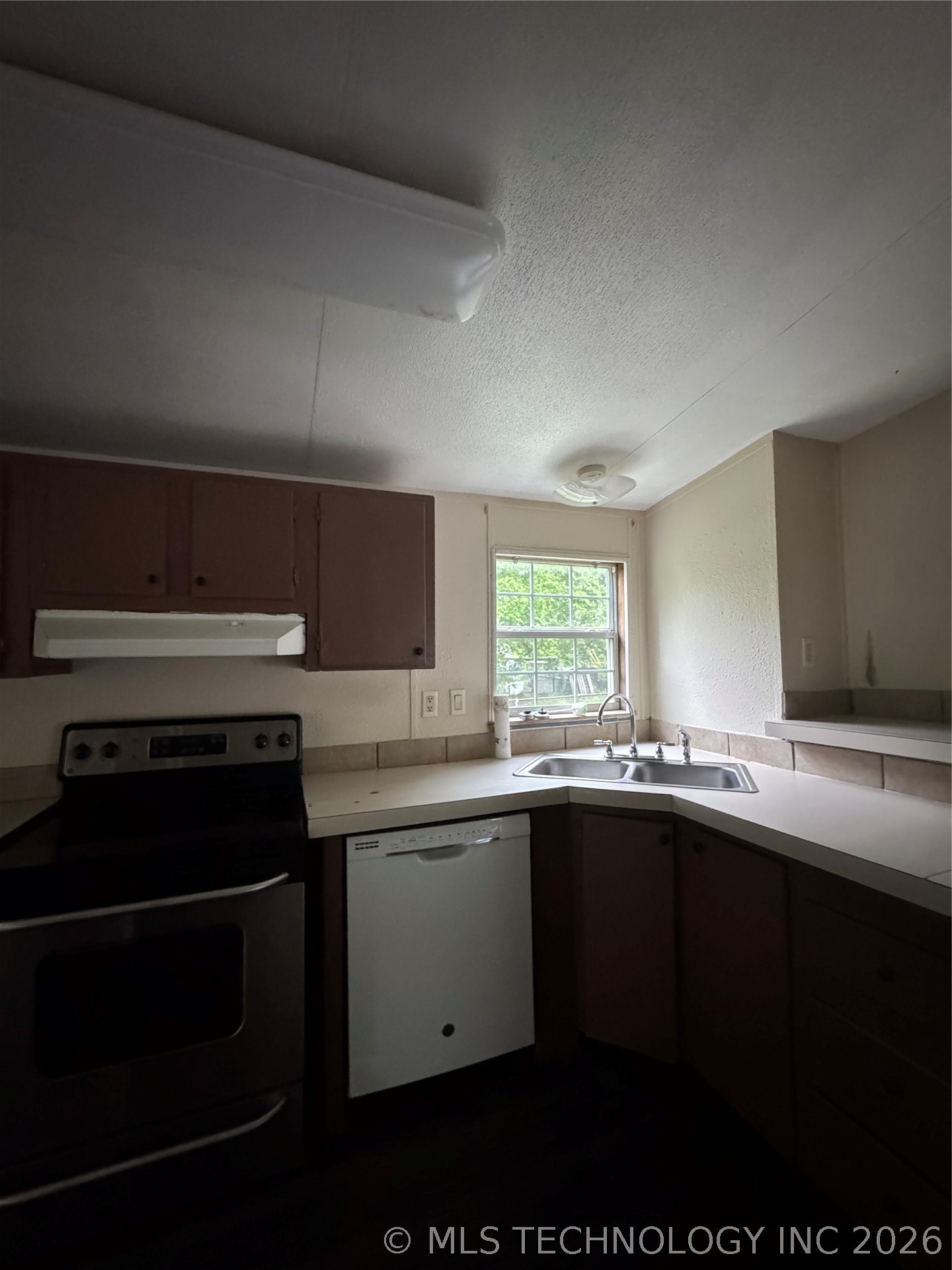 503 Godfrey Property Photo 8