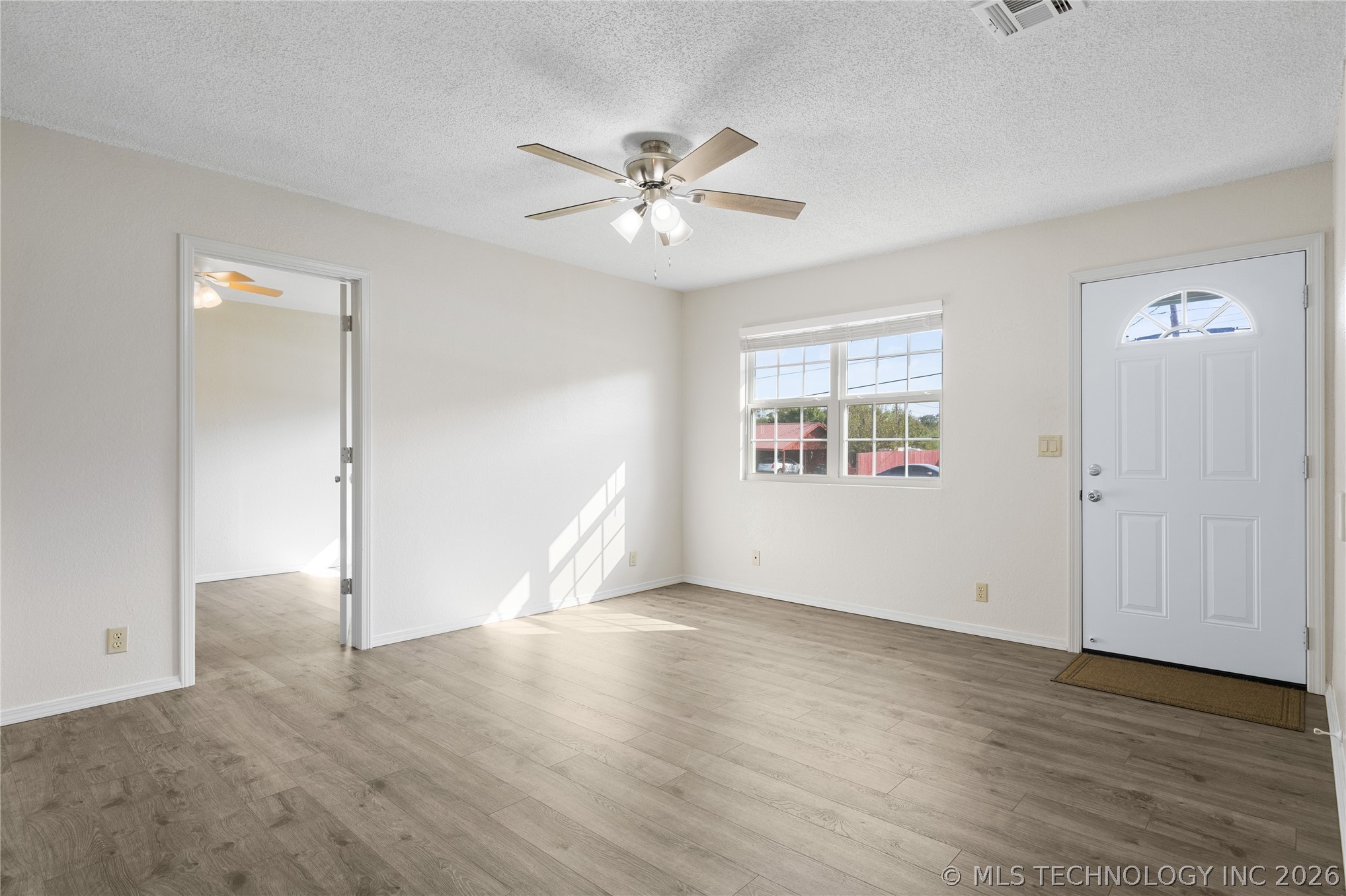 1911 N Maple Street Property Photo 15