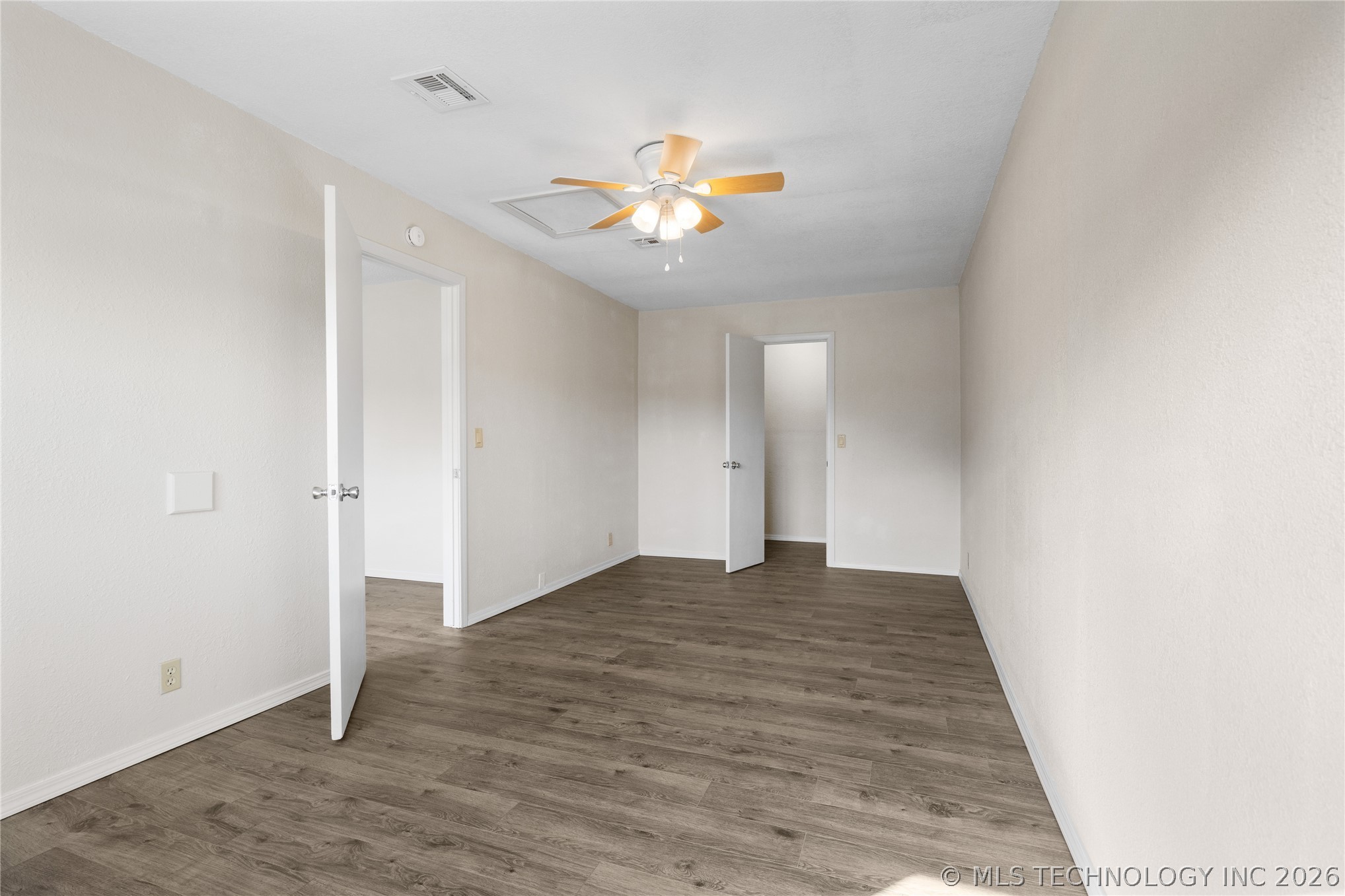 1911 N Maple Street Property Photo 34