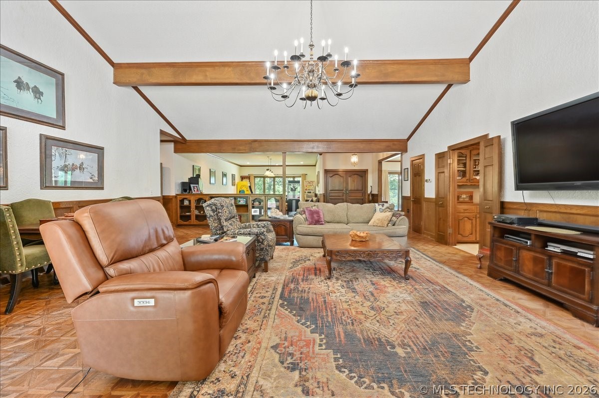 2956 E 69th Street Property Photo 7