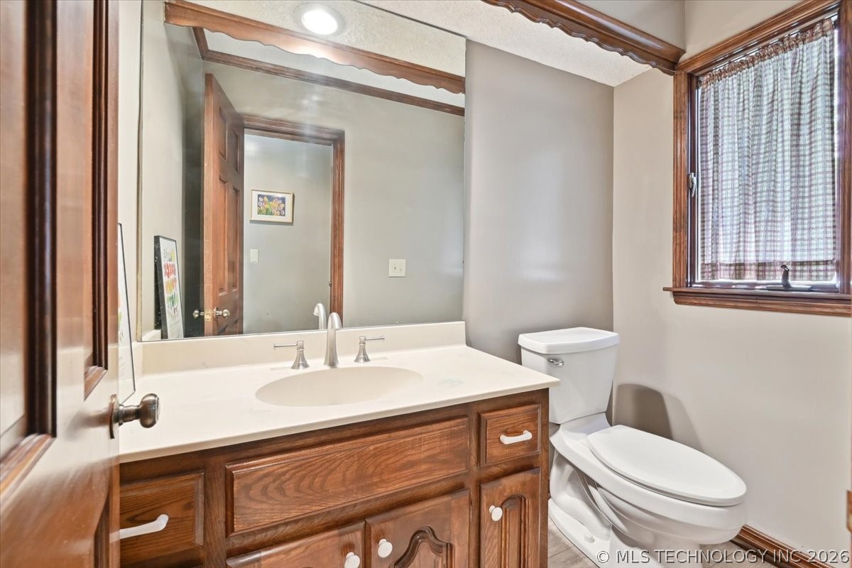 2956 E 69th Street Property Photo 45