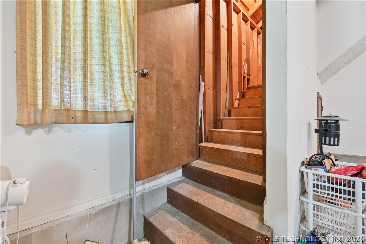 2956 E 69th Street Property Photo 47