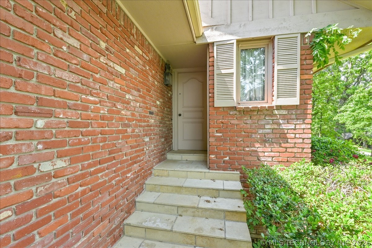 2956 E 69th Street Property Photo 69