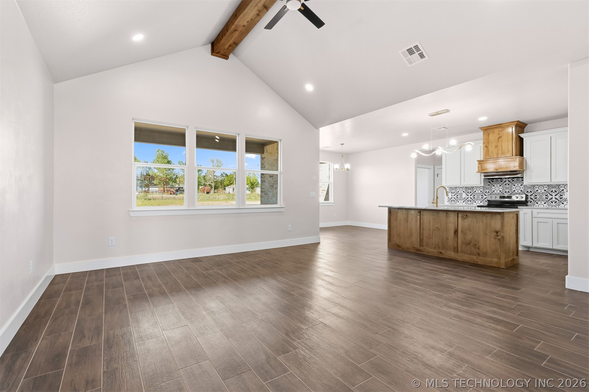 6146 Slim Pickens Lane Property Photo 3