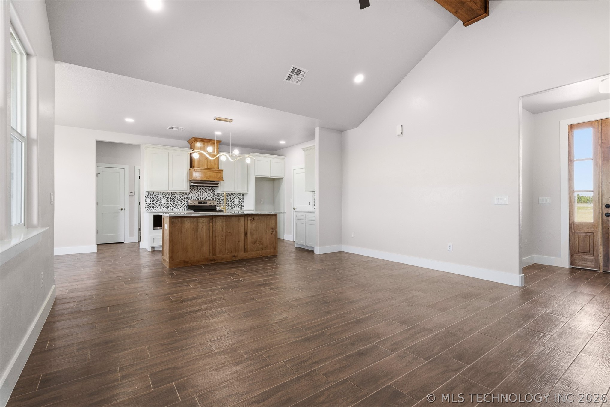 6146 Slim Pickens Lane Property Photo 4
