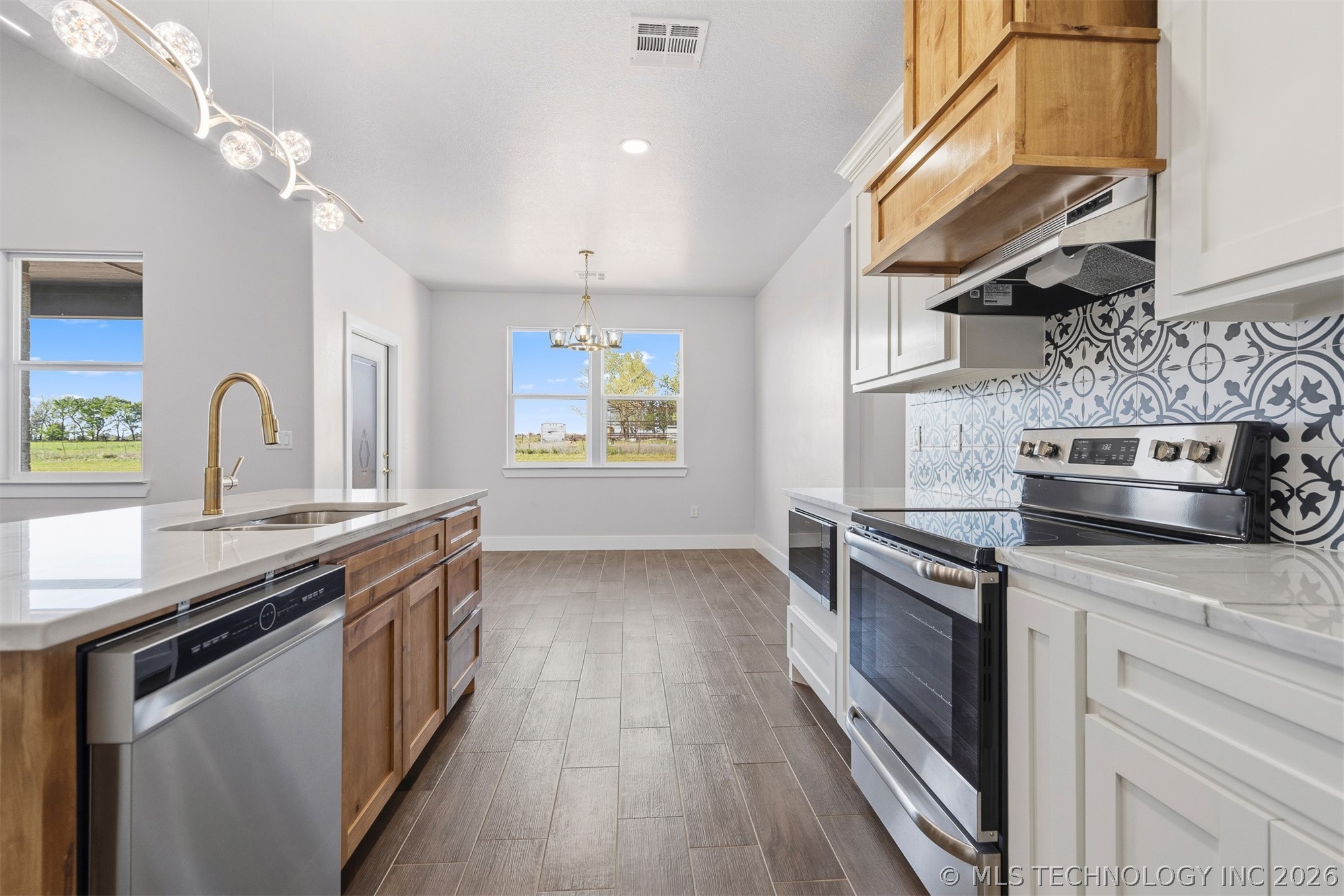 6146 Slim Pickens Lane Property Photo 10