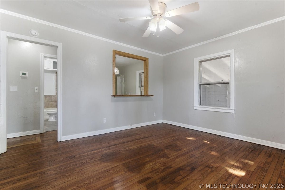 1034 N Gary Place Property Photo 3