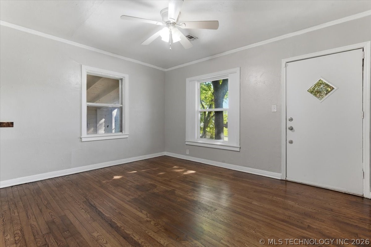 1034 N Gary Place Property Photo 4
