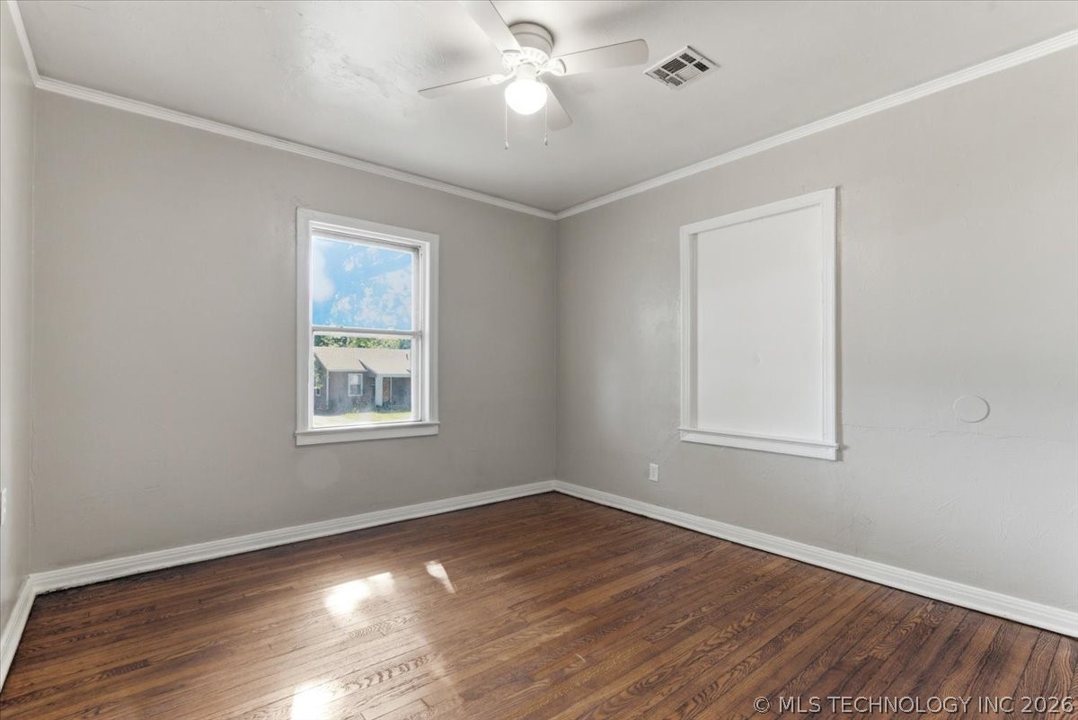 1034 N Gary Place Property Photo 10