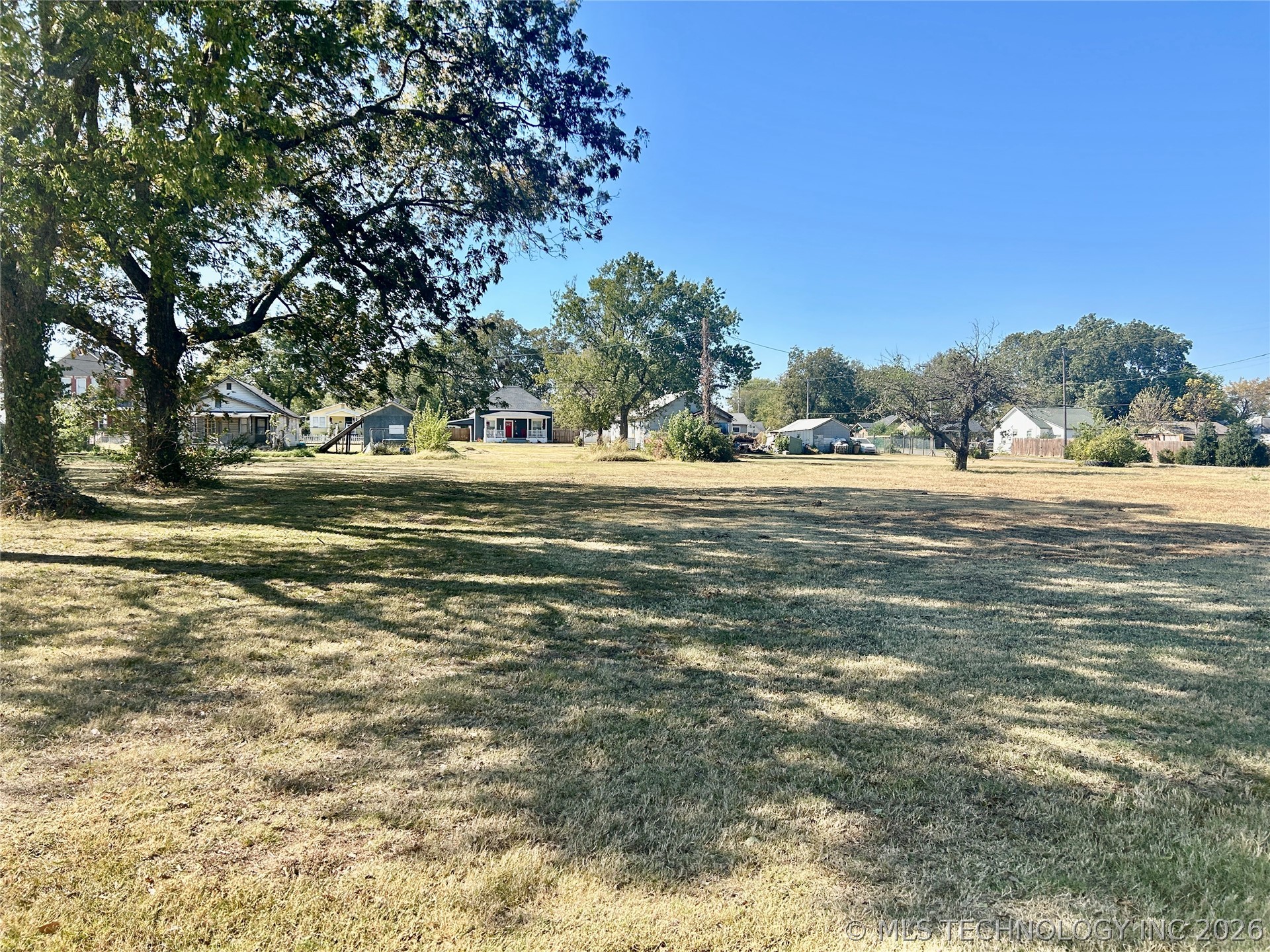 S Seminole Avenue Property Photo 3